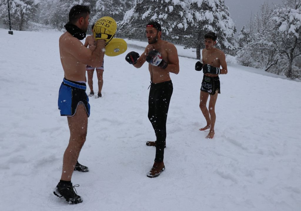 SOĞUĞA MEYDAN OKUDULAR