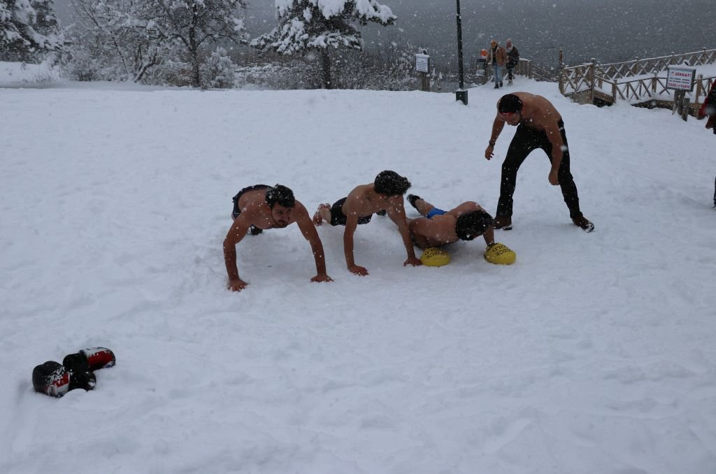 SOĞUĞA MEYDAN OKUDULAR