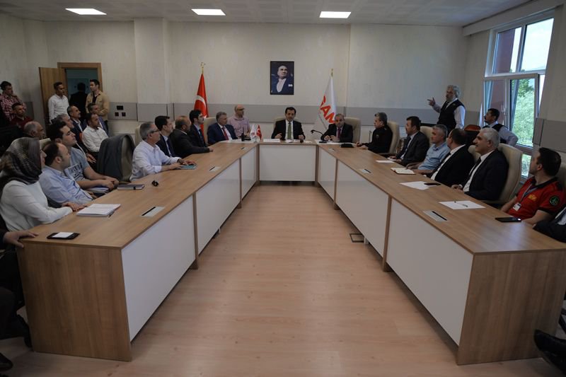 SÜRPRİZ DEPREM TATBİKATI