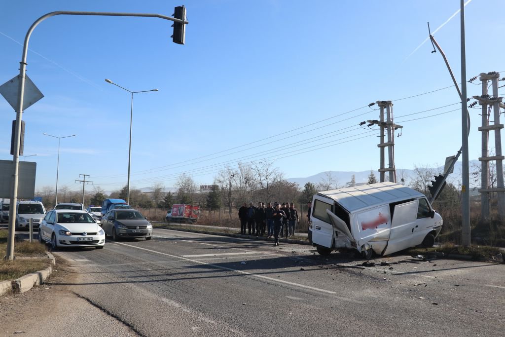 SÜRÜCÜ DEHŞET SAÇTI