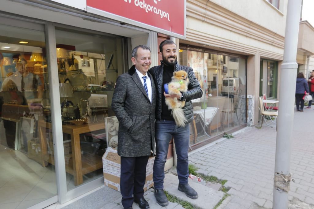 TANJU ÖZCAN ESNAFTAN BÜYÜK İLGİ GÖRDÜ