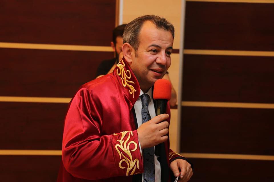 TANJU ÖZCAN İLK NİKANI KIYDI