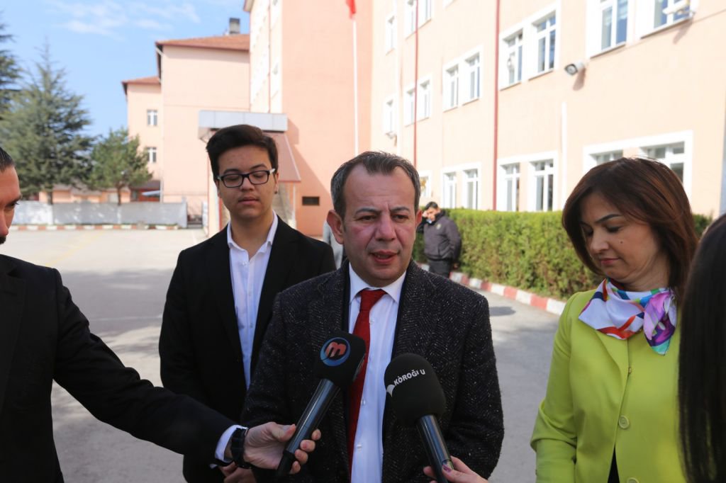 TANJU ÖZCAN OYUNU KULLANDI