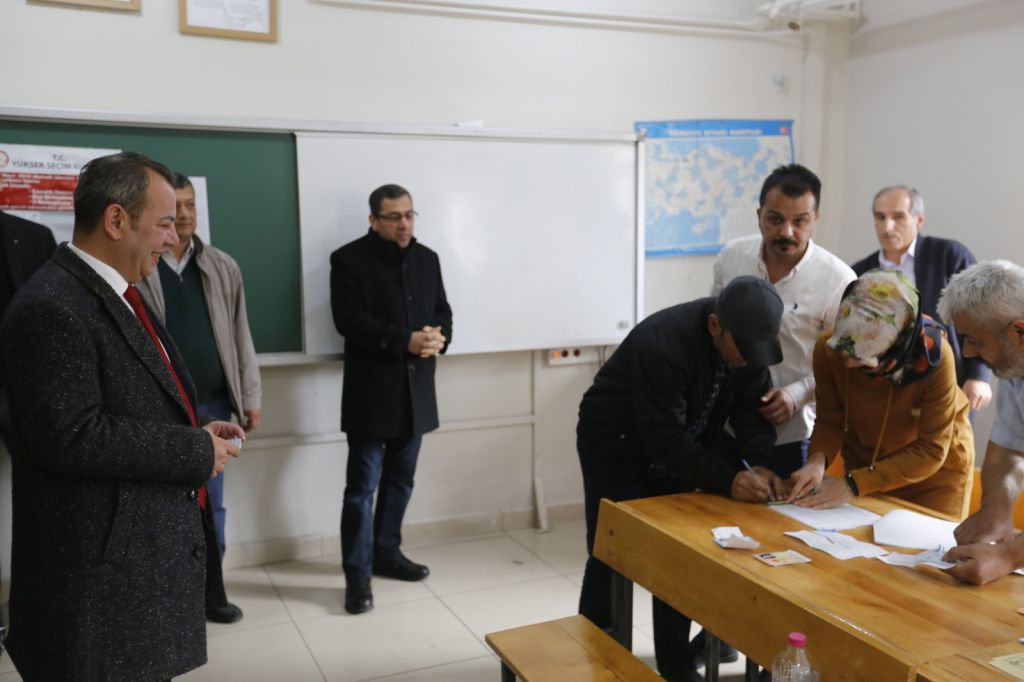 TANJU ÖZCAN OYUNU KULLANDI