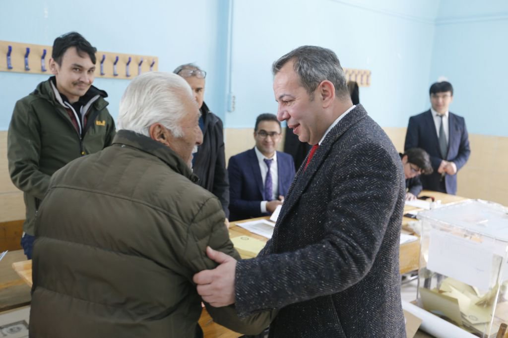 TANJU ÖZCAN OYUNU KULLANDI