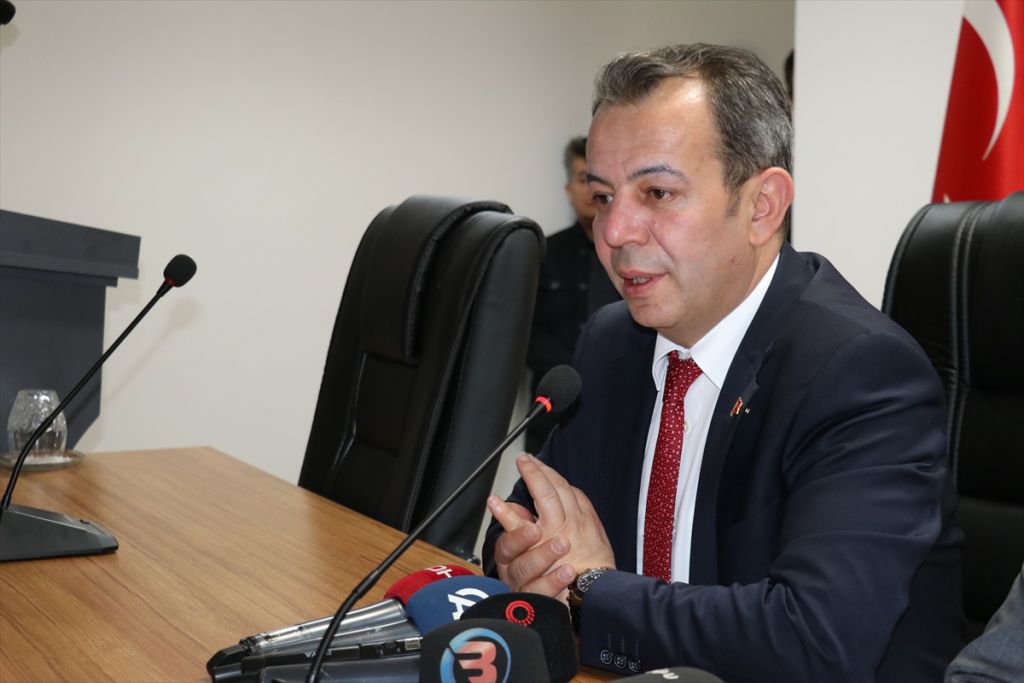 TANJU ÖZCAN RESMEN BAŞKAN...