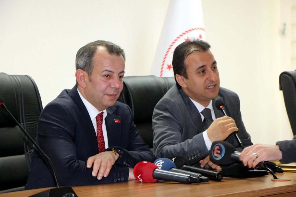 TANJU ÖZCAN RESMEN BAŞKAN...