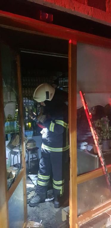 TARİHİ HANDA KORKUTAN YANGIN