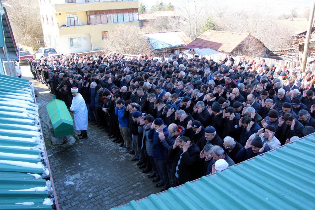 UKRAYNA'DA KATLEDİLEN TIR ŞOFÖRÜ TOPRAĞA VERİLDİ