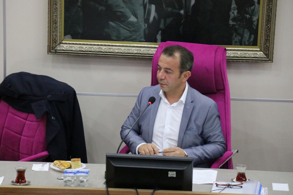 ÜLKÜCÜLER MECLİSİ BASTI !