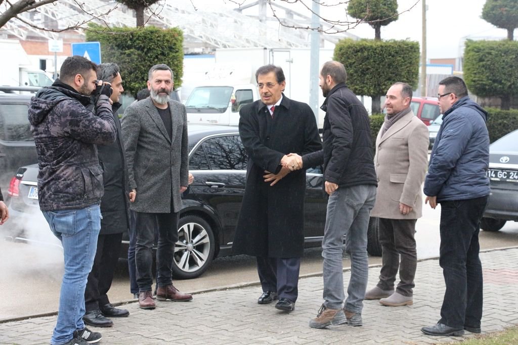 VALİ ÜMİT GAZETECİLERİ ZİYARET ETTİ