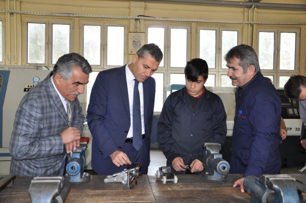 YASİN TEPE ÖĞRENCİLERLE SOHBET ETTİ