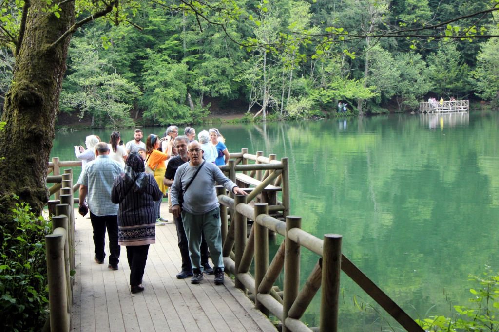 YEDİGÖLLER DOLDU TAŞTI
