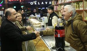 YILBAŞI GECESİ KAPI KAPI GEZDİ