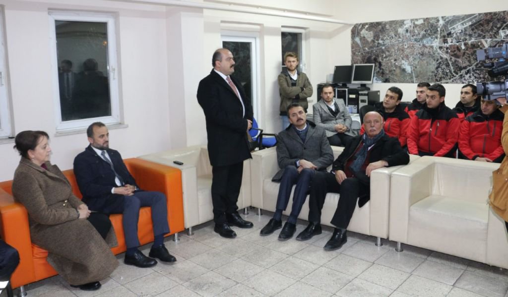 YILBAŞI GECESİ KAPI KAPI GEZDİ