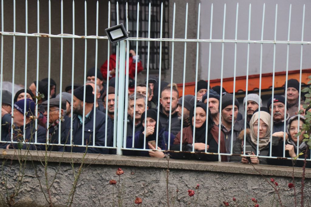 YUSUF HOCA SON YOLCULUĞUNA UĞURLANDI