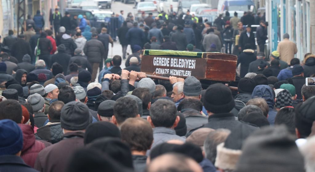 YUSUF HOCA SON YOLCULUĞUNA UĞURLANDI