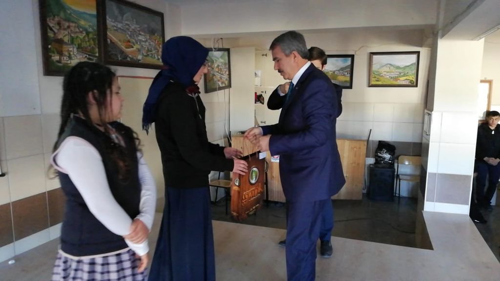 ZAFER GÜNÜNDE ANLAMLI ZİYARET