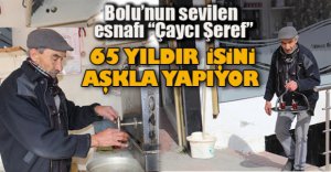 65 YILDIR ELİNDE TEPSİSİYLE ÇAY DAĞITIYOR
