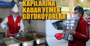 BİNLERCE AİLEYE YEMEK GÖTÜRÜYORLAR...