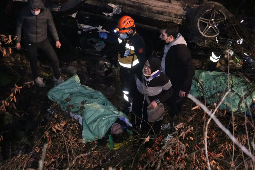 ABANT YOLUNDA YÜREK BURKAN KAZA