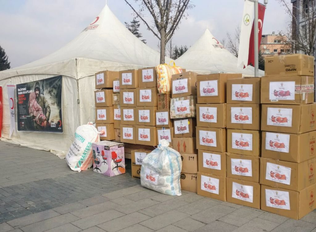 AK KADINLAR İDLİB’İ YALNIZ BIRAKMADI