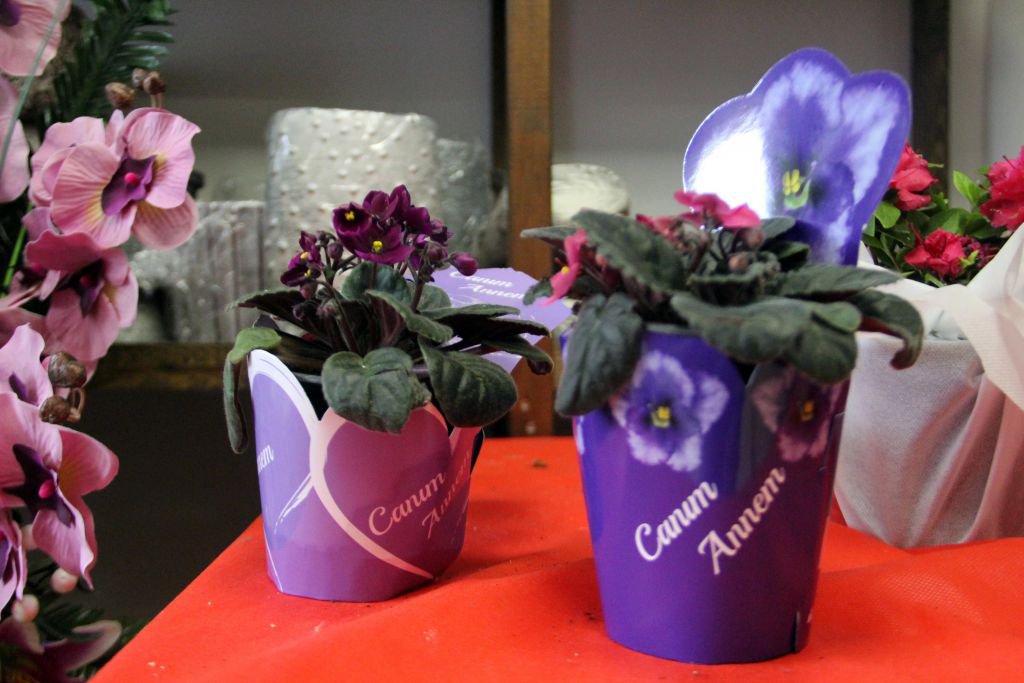 ANNELER GÜNÜNDE YOĞUN MESAİ