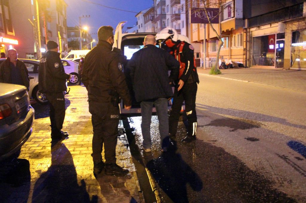 BABASININ ARACINI YAKMAYA KALKTI