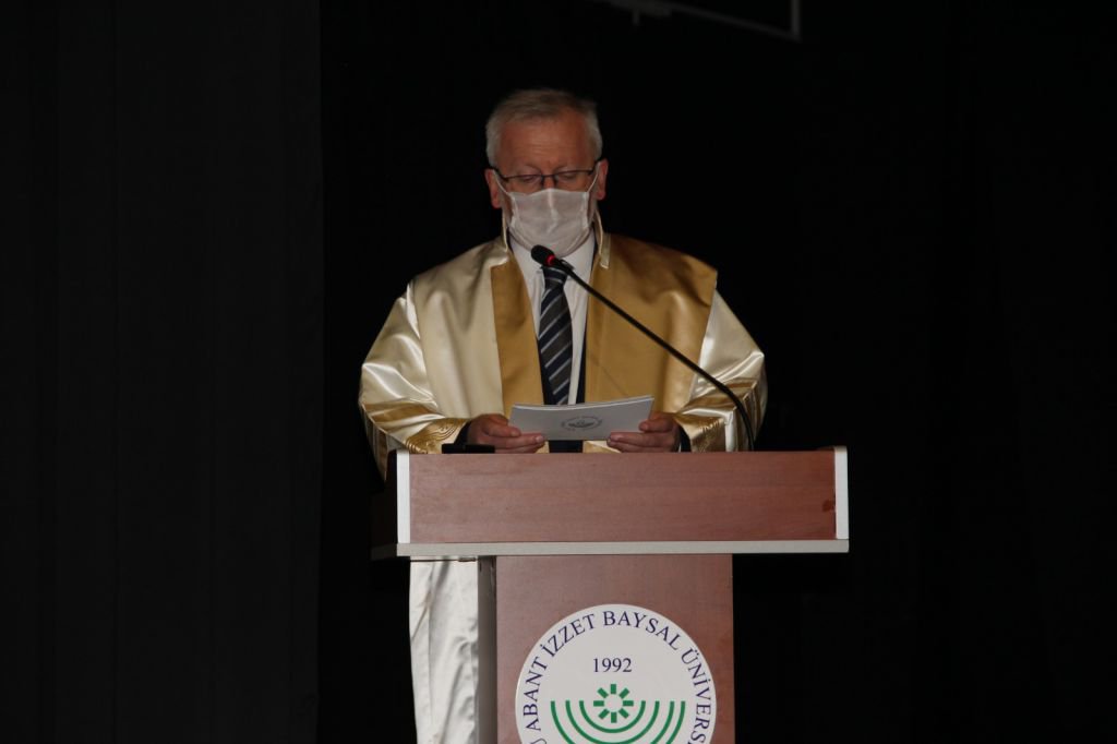 BAİBÜ'DE MEZUNİYET HEYECANI