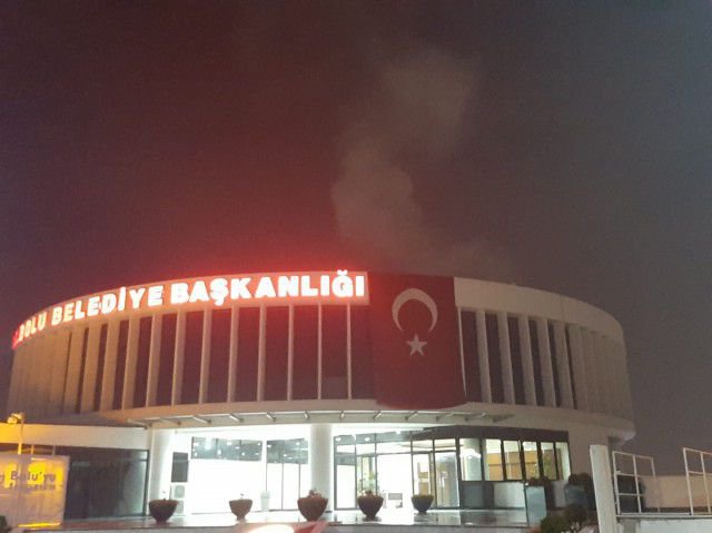 BELEDİYEDE DUMAN PANİĞİ !