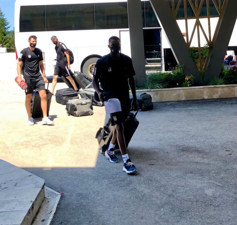 BEŞİKTAŞ BOLU’DA KAMPA GİRDİ