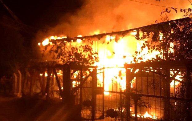 BİR ANDA KÜL OLDU !