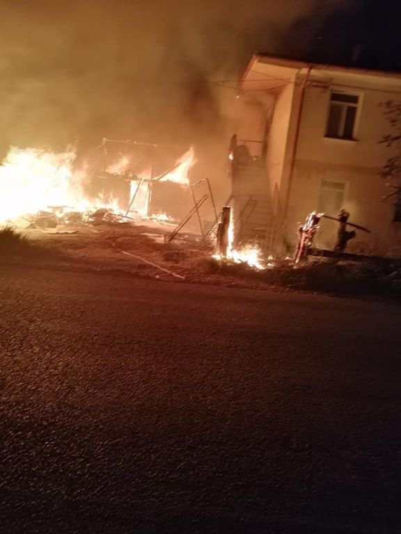 BİR ANDA KÜLE DÖNDÜ