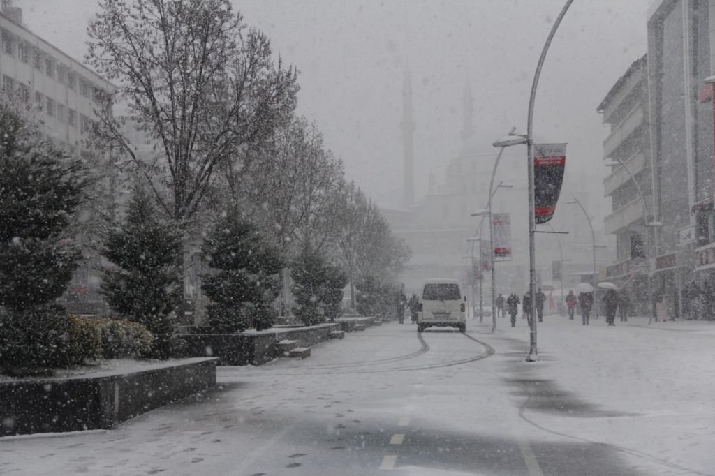 BOLU KENT MERKEZİ BEMBEYAZ