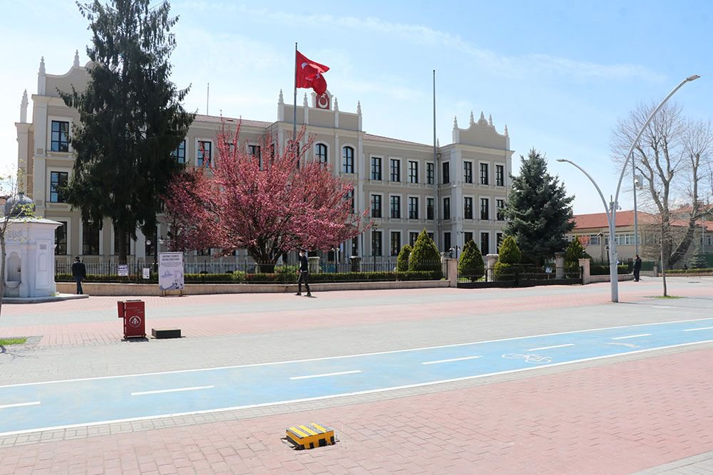 BOLU TEDBİRLERE UYUYOR