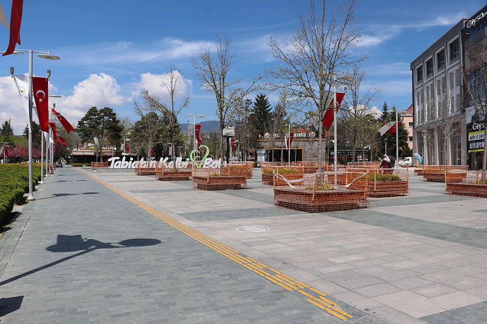 BOLU TEDBİRLERE UYUYOR