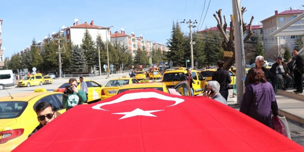 BOLU’DA MEHMETÇİĞE DESTEK KONVOYU