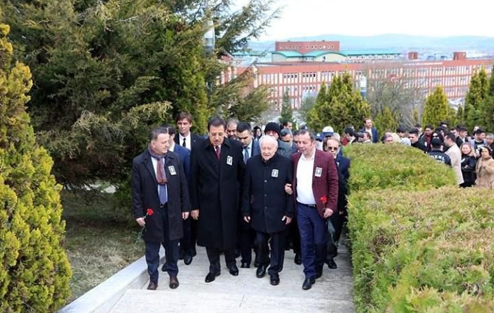 BOLU’NUN İZZET BABASI DUALARLA ANILDI