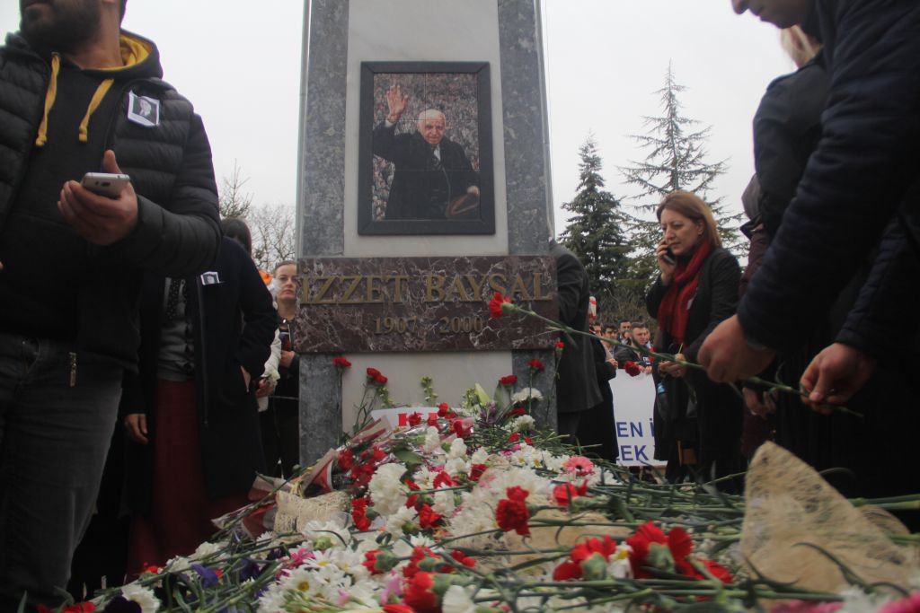 BOLU’NUN İZZET BABASI DUALARLA ANILDI