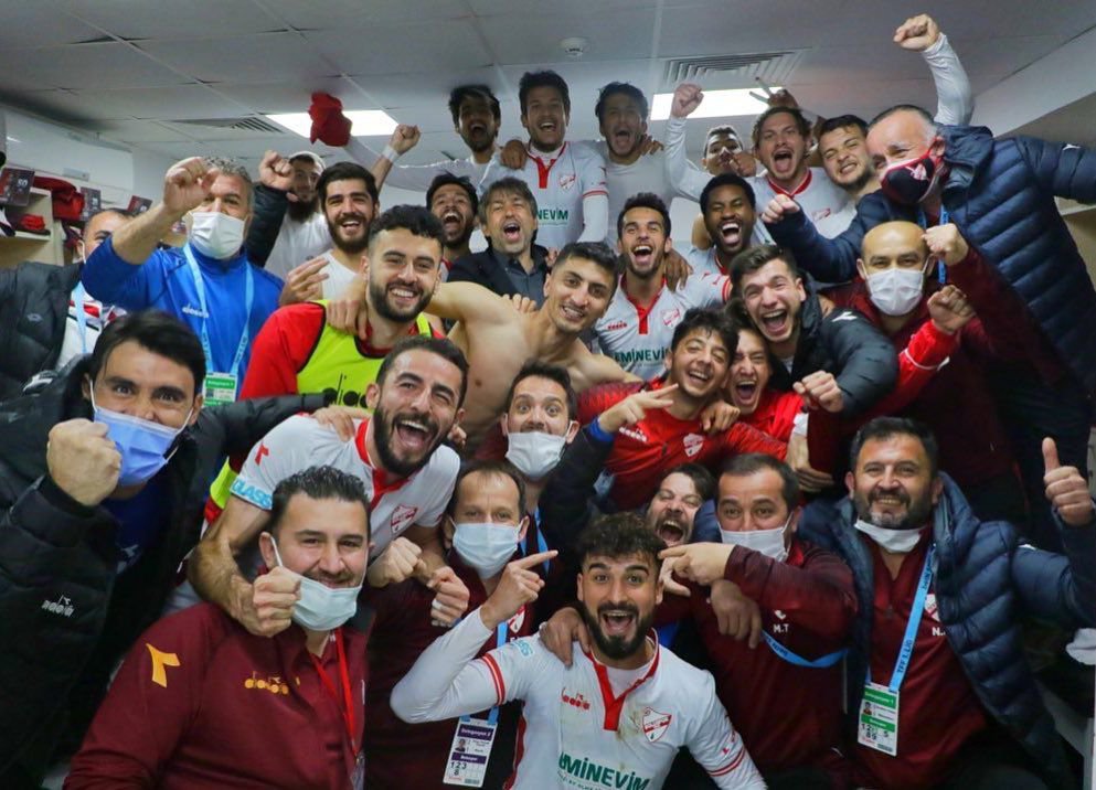 BOLUSPOR' DAN GALİBİYET POZU