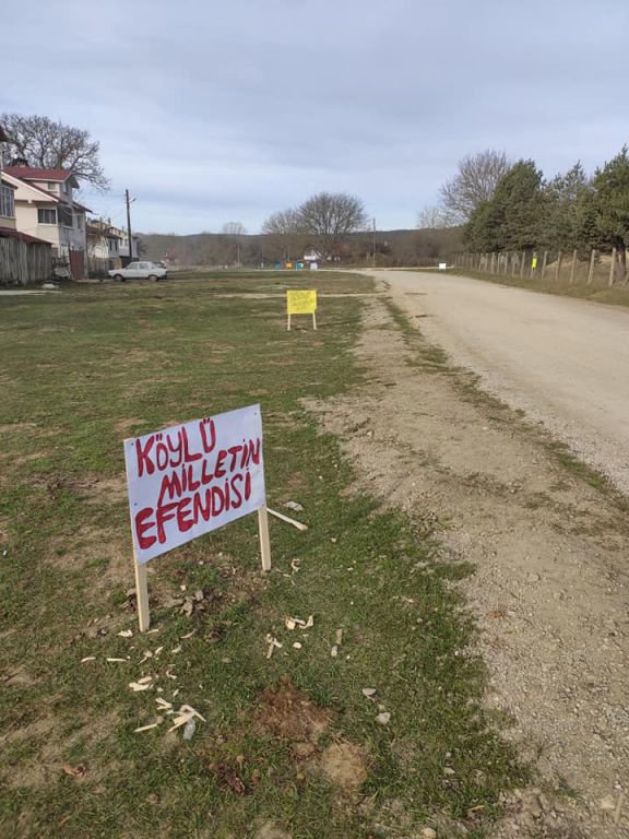 BUNLAR NEYİN PANKARTI...