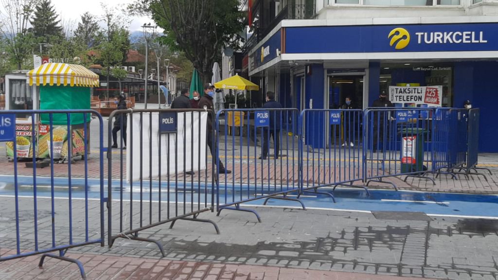 CADDEDE KISITLAMA KALDIRILDI