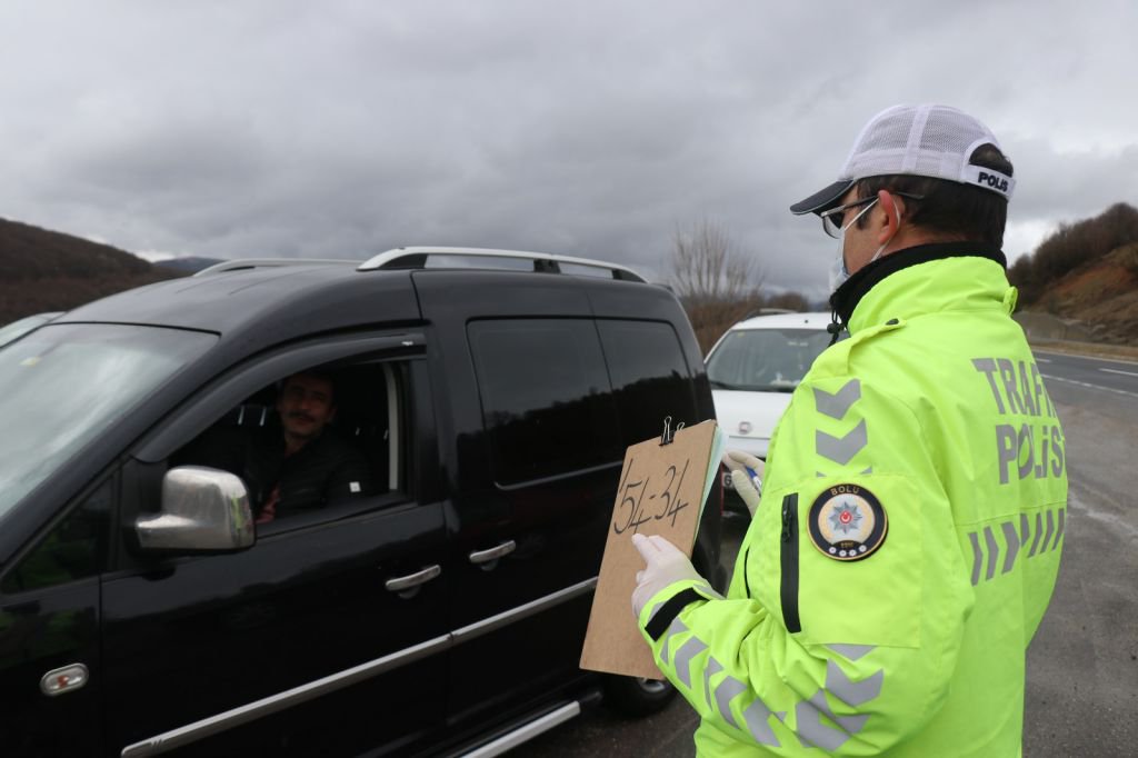BOLU'YA GELENİN ATEŞİ ÖLÇÜLÜYOR