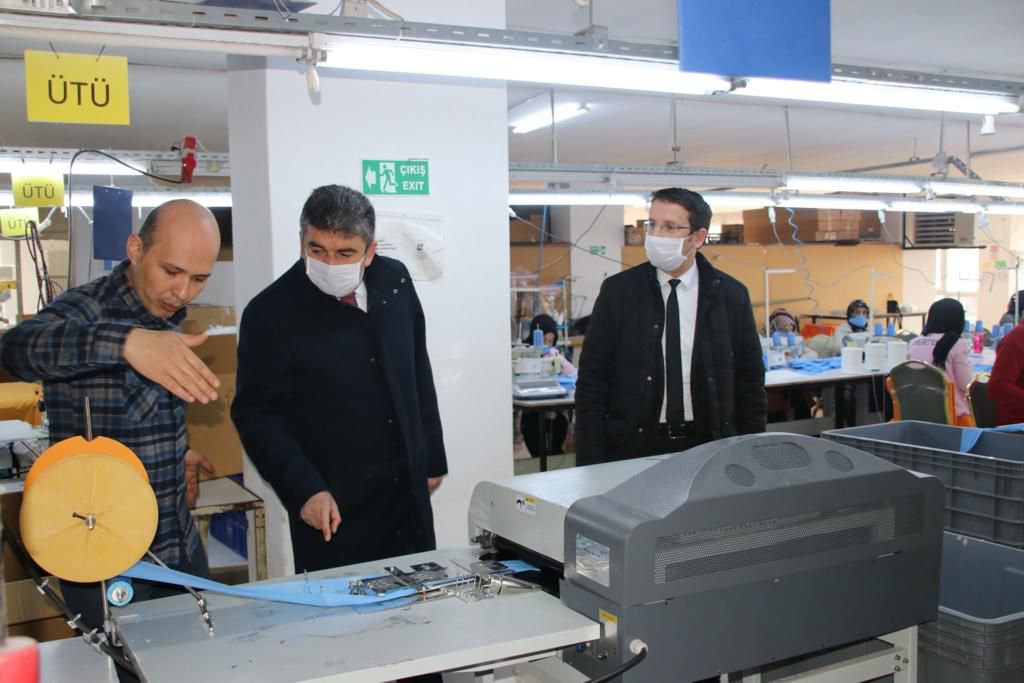 ÜRETTİKLERİ MASKELERİ VATANDAŞA DAĞITACAKLAR