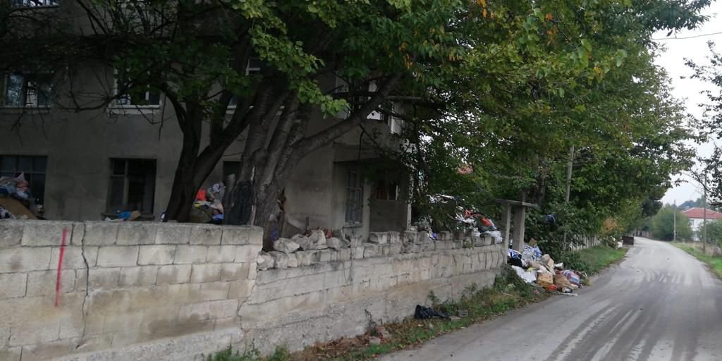 EVDEN KİLOLARCA ÇÖP ÇIKTI !