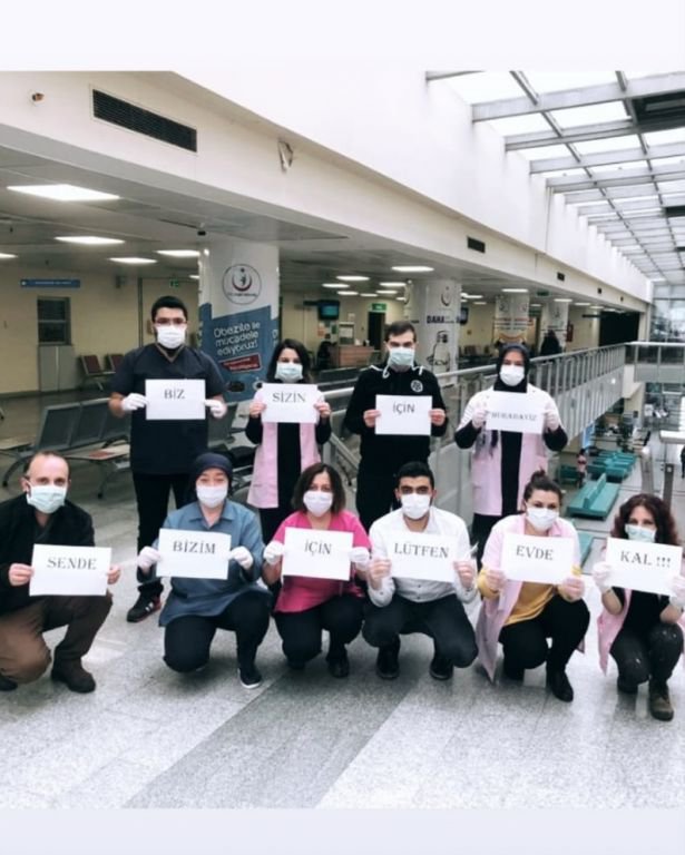 SAĞLIKÇILARDAN "EVİNİZDE KALIN" MESAJI