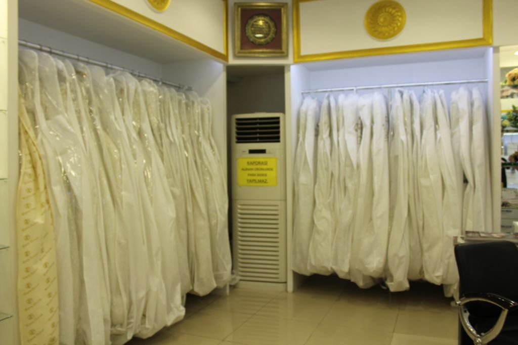 GELİN VE DAMATLARDA YENİ PANDEMİ MODASI