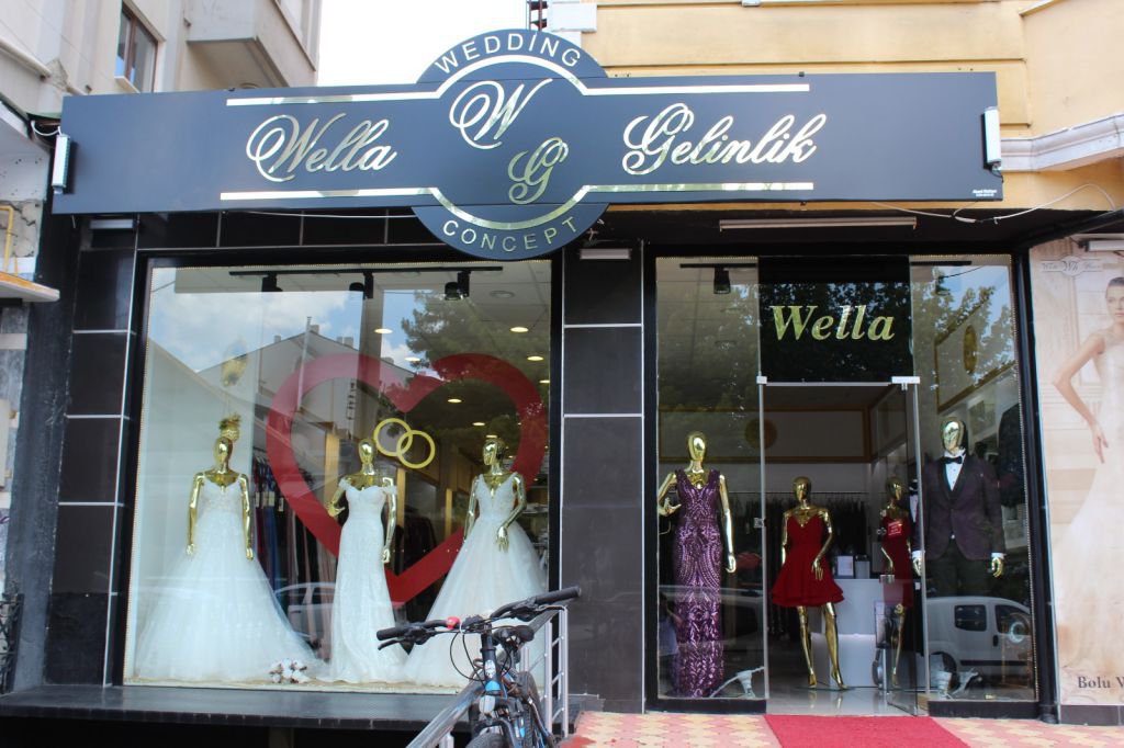 GELİN VE DAMATLARDA YENİ PANDEMİ MODASI