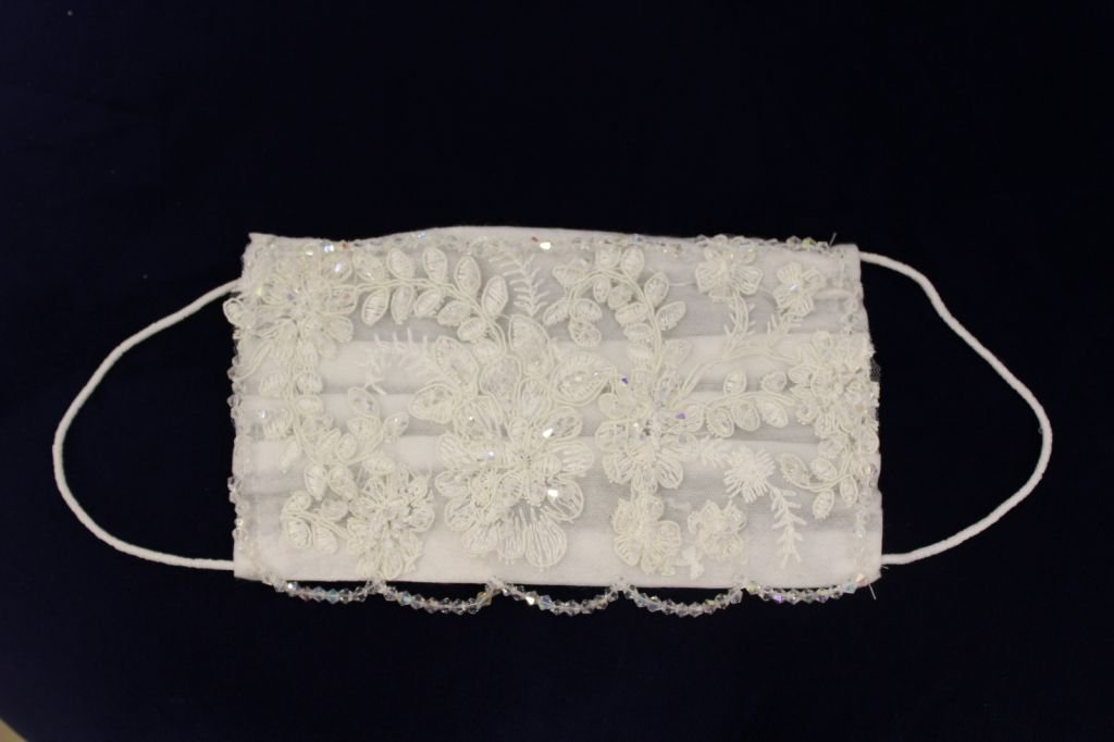 GELİN VE DAMATLARDA YENİ PANDEMİ MODASI