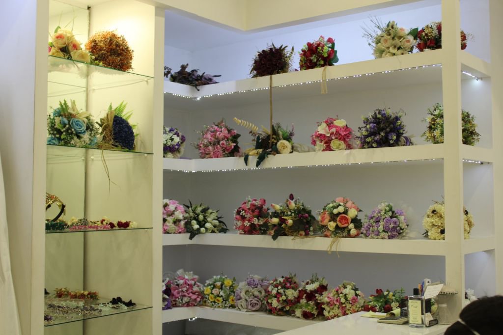 GELİN VE DAMATLARDA YENİ PANDEMİ MODASI